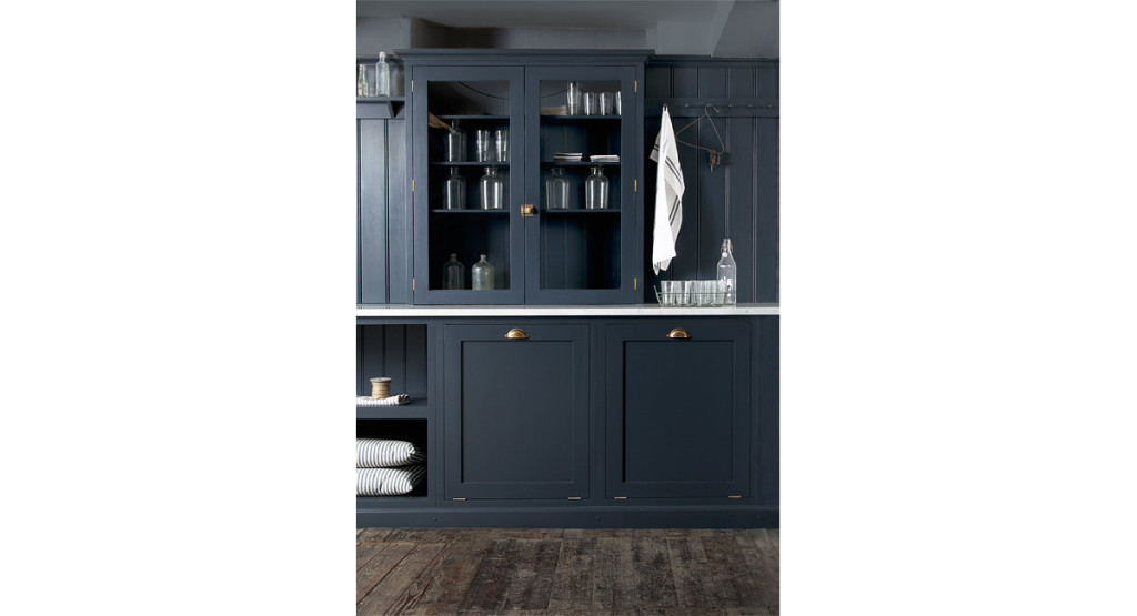 navy blue kitchen